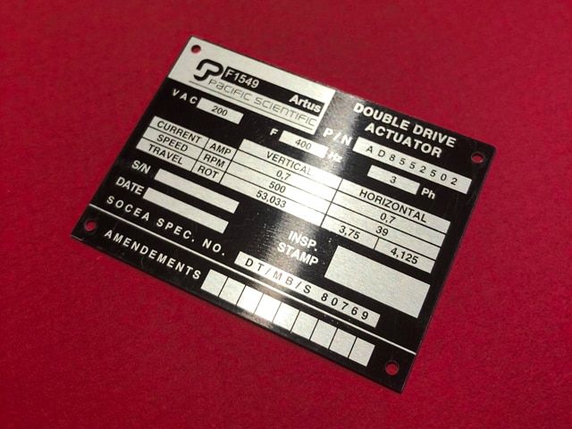 Etiquette adhésive - autocollante - propriété -aluminium
