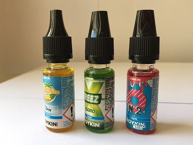 Etiquette adhésive - autocollante - liquide-cigarette électronique-ecigarette