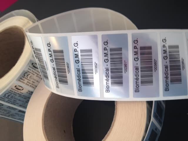 Etiquette-inventaire-gravee-laser-numero-codes-barres
